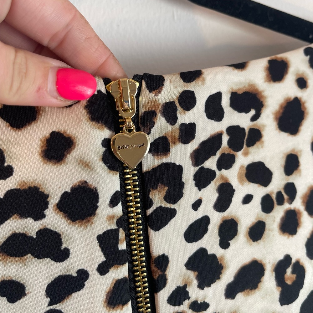 Betsey Johnson animal print ruffle dress size 14 - Picture 3 of 5